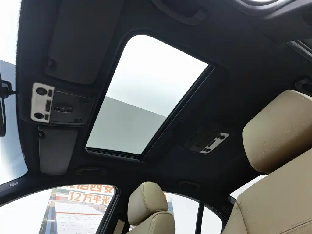 BMW 3 Series (Import) 2010 325i Luxury фото 14
