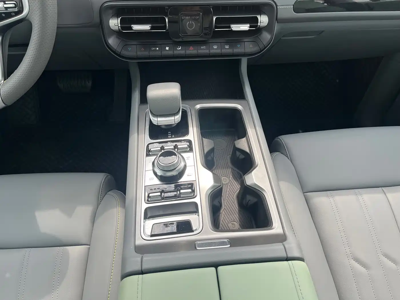 BAIC ORV Beijing Offroad BJ40 2026 2.0D Mega Screen Diesel Edition фото 16