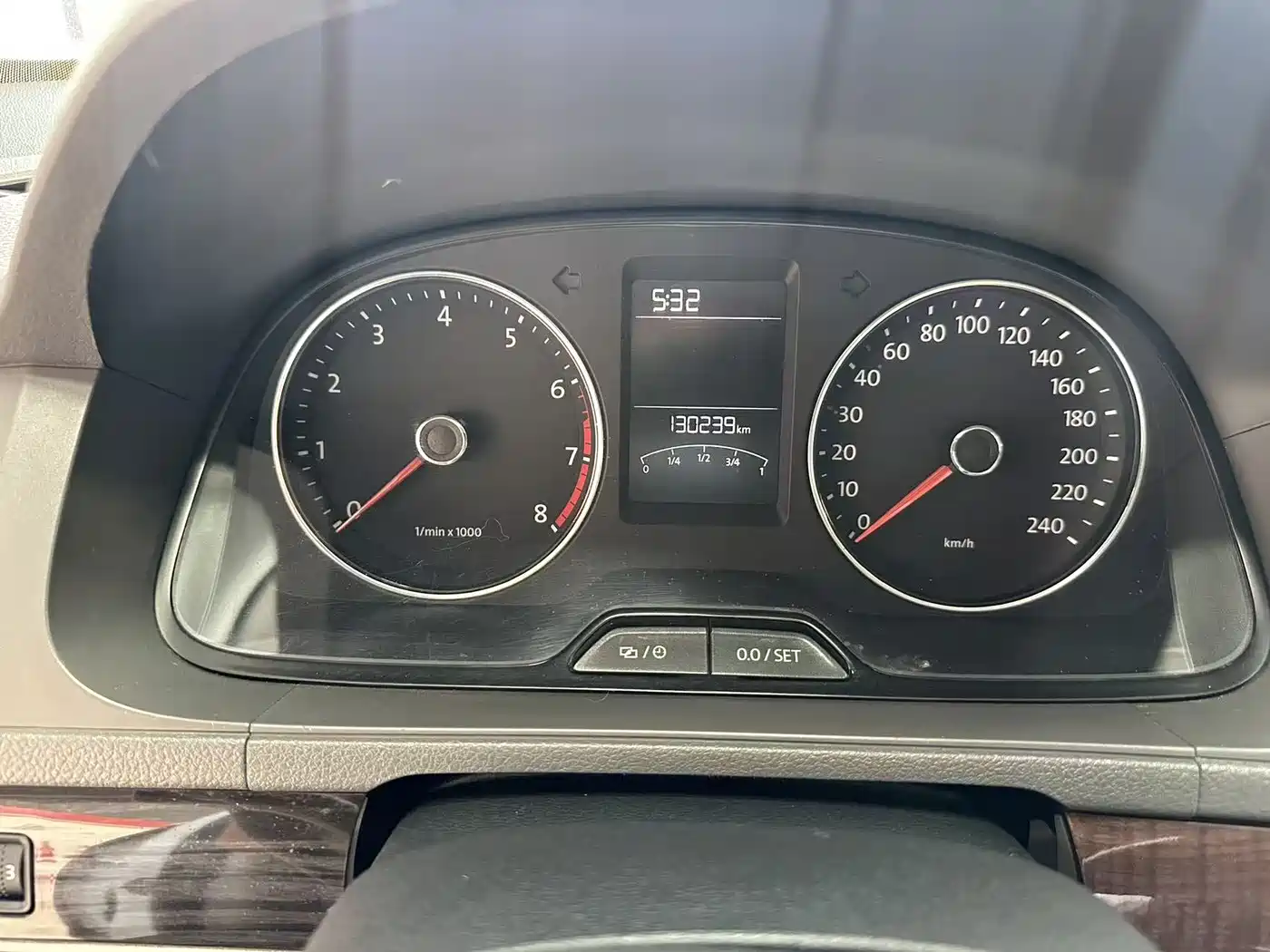 Volkswagen Lavida Tour 2013 1.6L Automatic Comfort фото 8