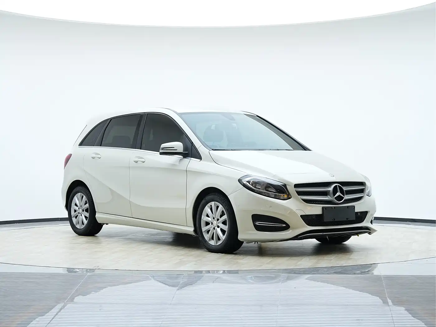 Mercedes-Benz B-Class 2016 B 180 фото 3