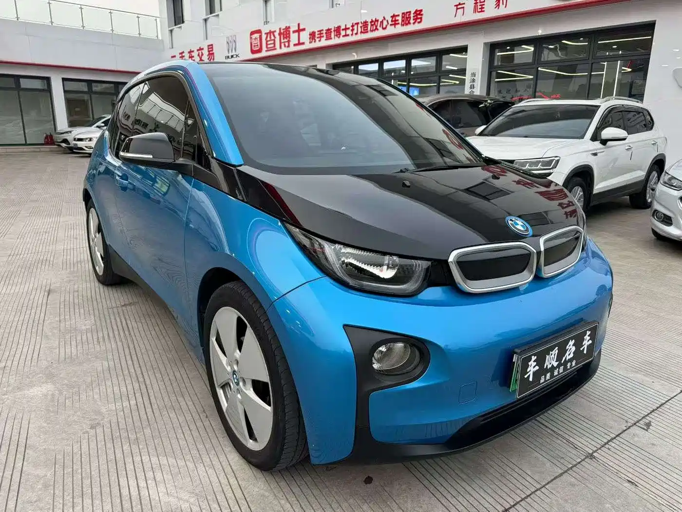 BMW I3