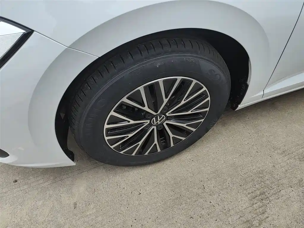 Фото 23 - Volkswagen Sagitar