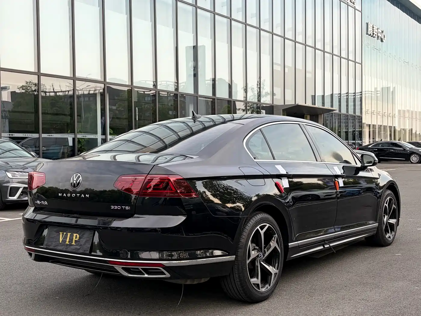 Volkswagen Magotan 2023 2 Million Units Anniversary Edition 330TSI DSG Leading Type фото 15