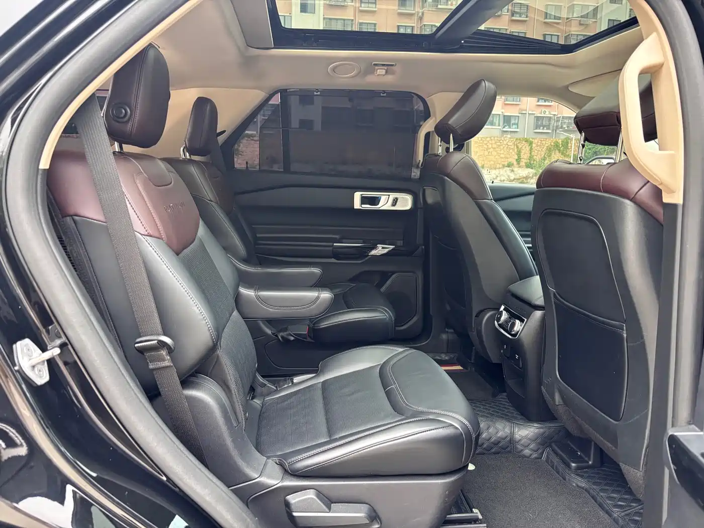 Ford Explorer 2020 EcoBoost 285 AWD Platinum 6-Seater фото 14