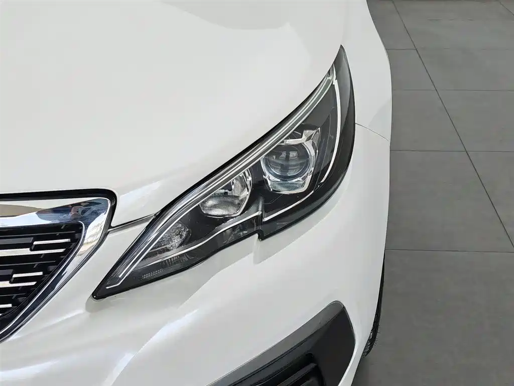 Peugeot 308 2019 1.6L Automatic Luxury Version China V фото 7