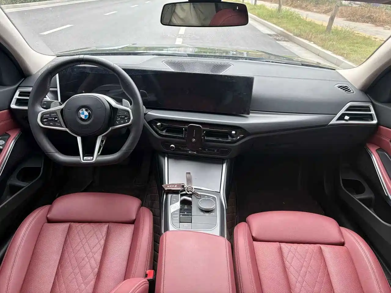 Photo 4 - BMW 3 Series