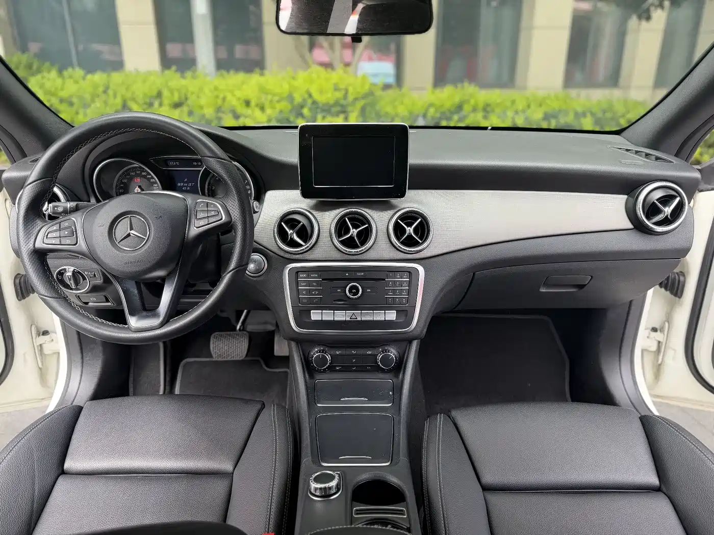 Mercedes-Benz CLA (Import) 2016 CLA 200 Sport фото 6