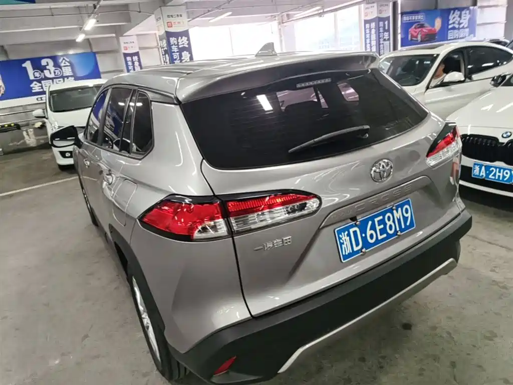 Toyota Corolla Cross 2022 2.0L Premium Edition фото 9