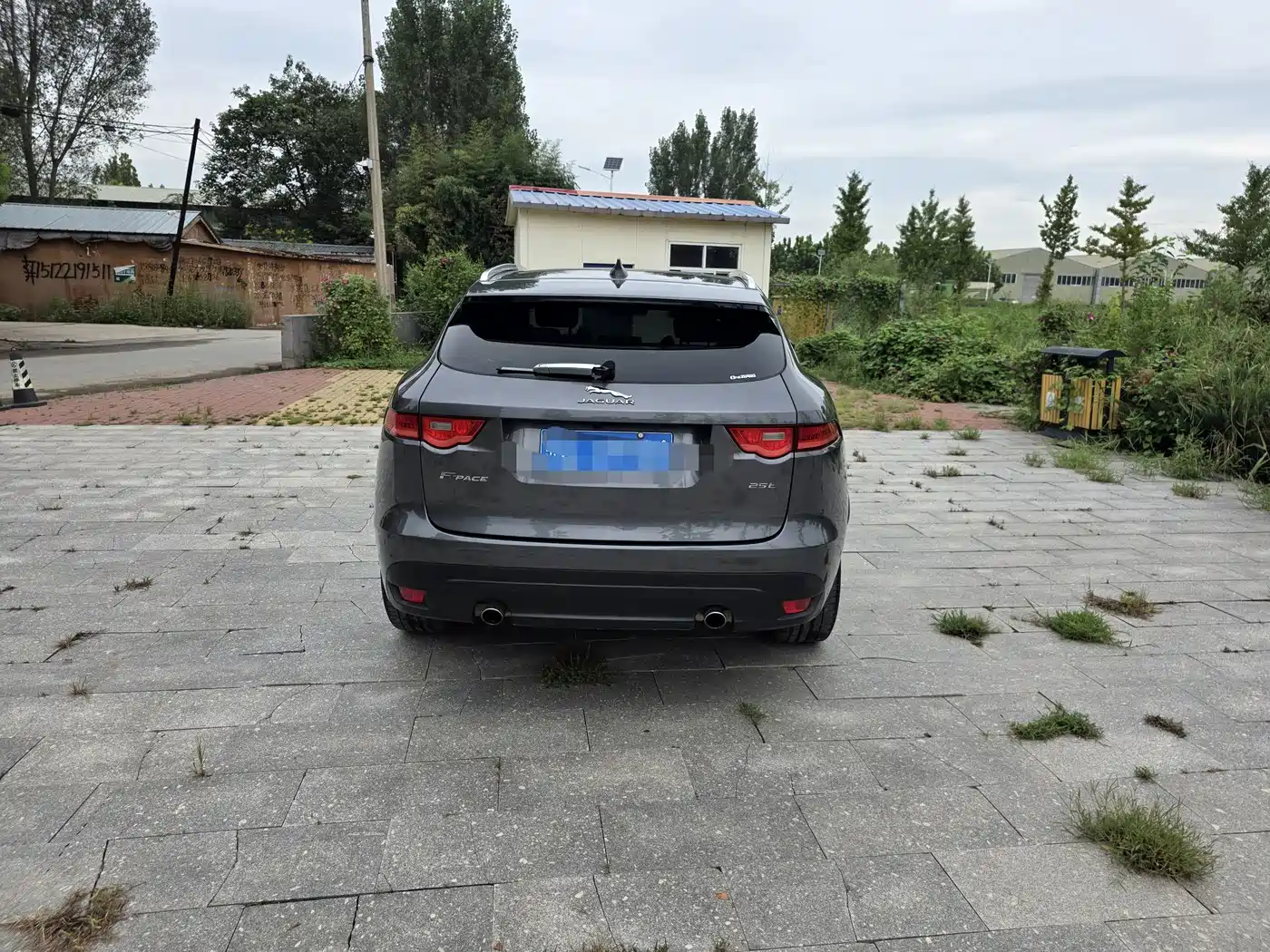 Jaguar F-PACE 2016 2016 2.0T FWD R-Sport Edition