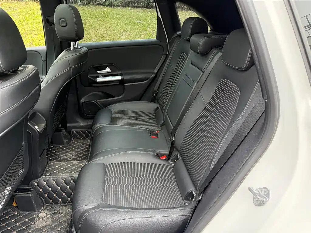 Mercedes-Benz B-Class 2020 B 200 Sport Edition фото 10