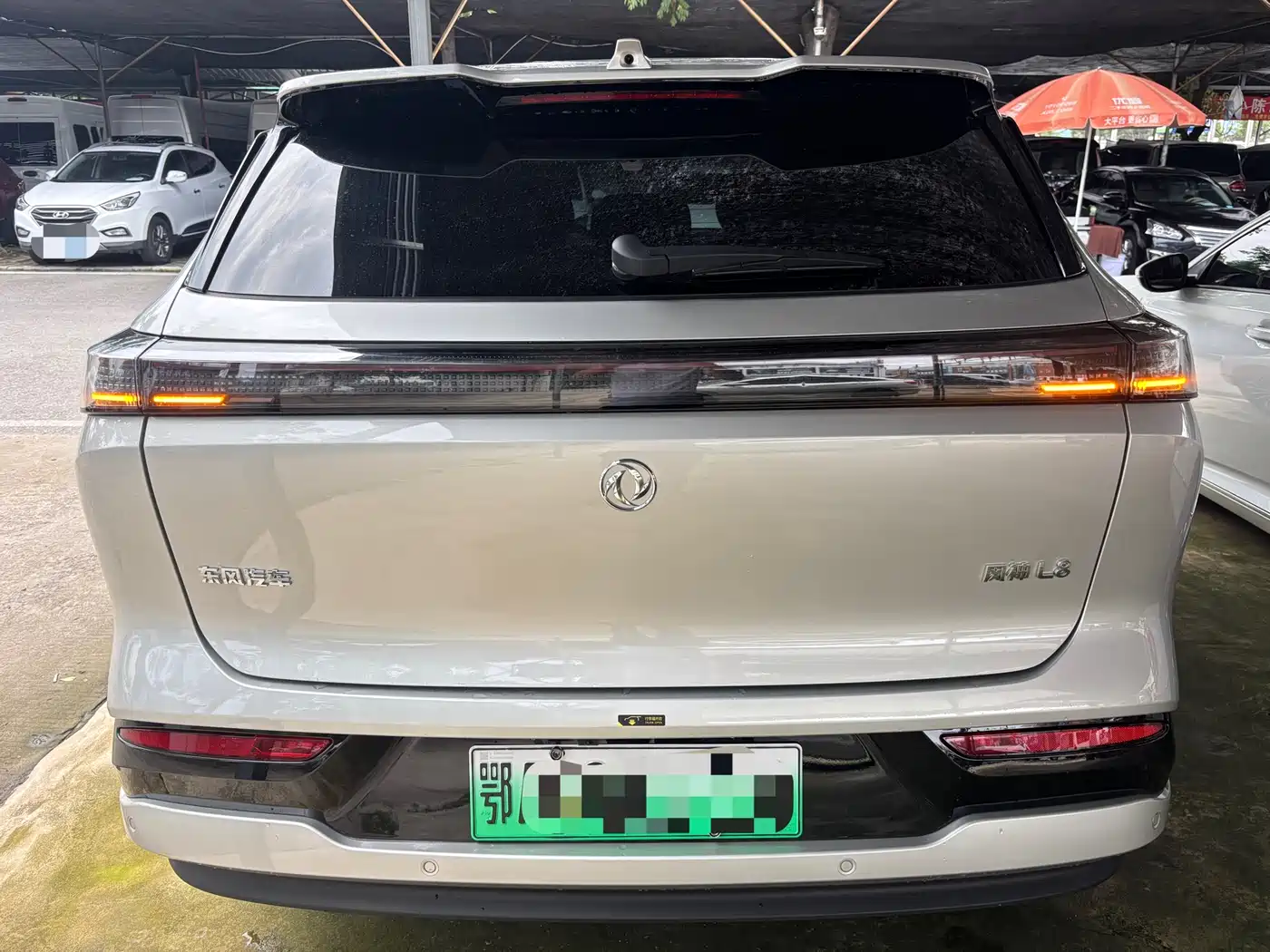 Dongfeng Aeolus L8 2025 Plug-in Hybrid фото 16