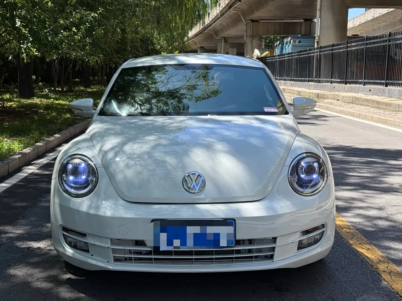 Volkswagen Beetle 2014 1.4TSI Fashion Edition фото 2