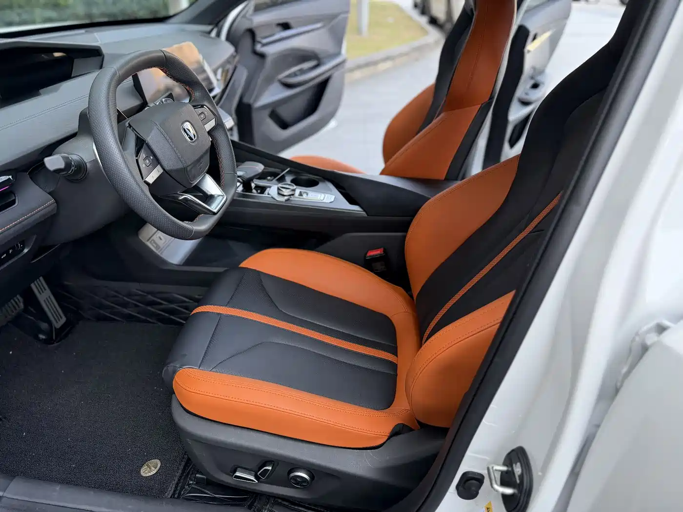 CHANGAN UNI-V