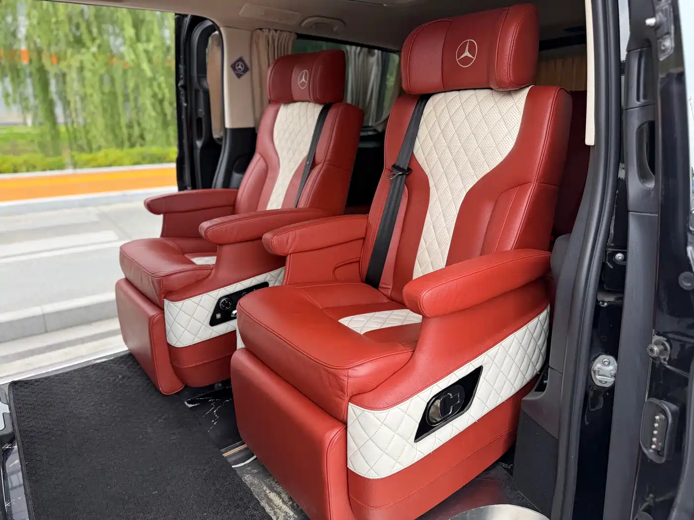 Mercedes-Benz Vito 2016 2.0T Elite Edition фото 10