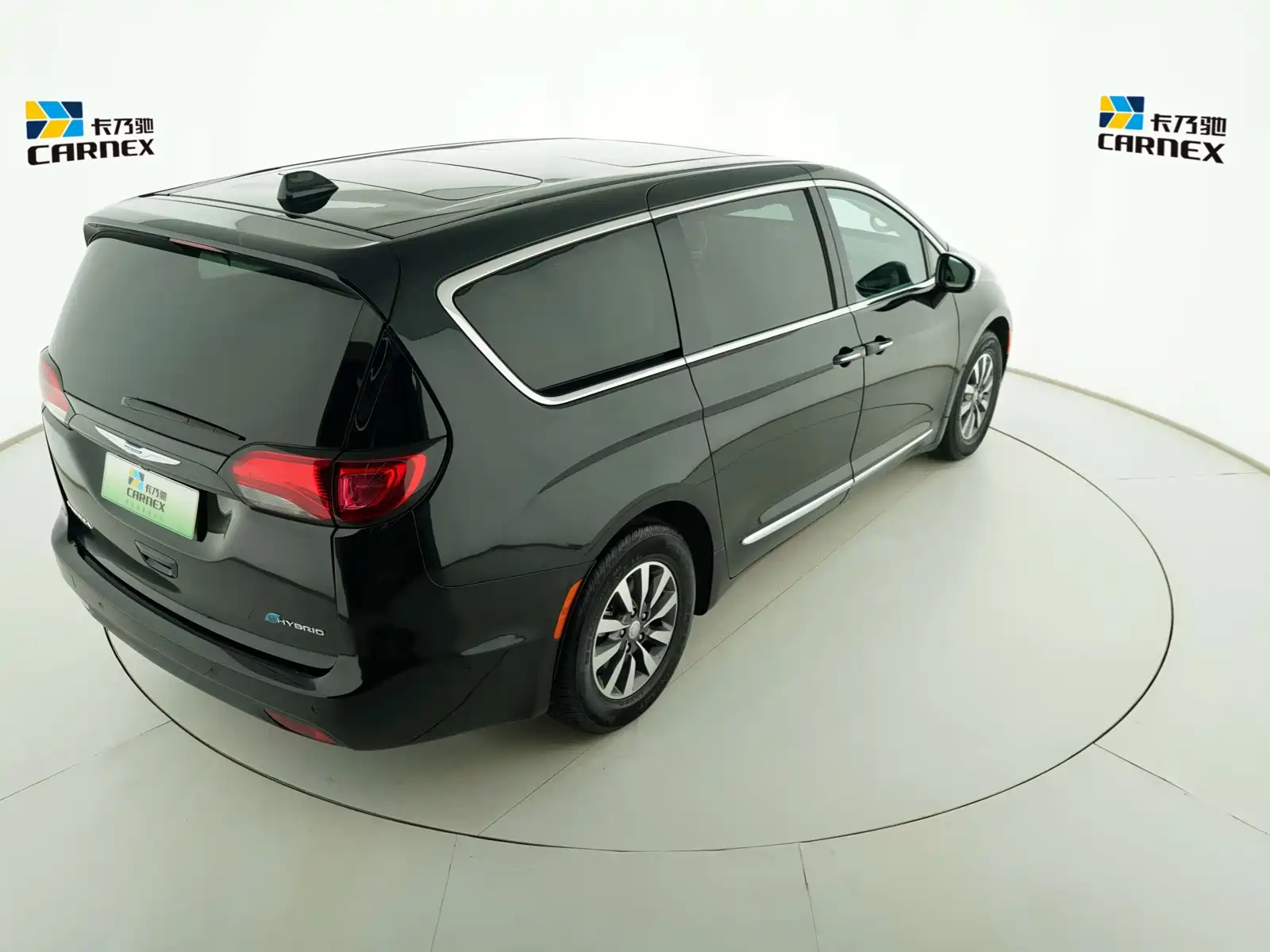 Фото 6 - Chrysler Pacifica PHEV