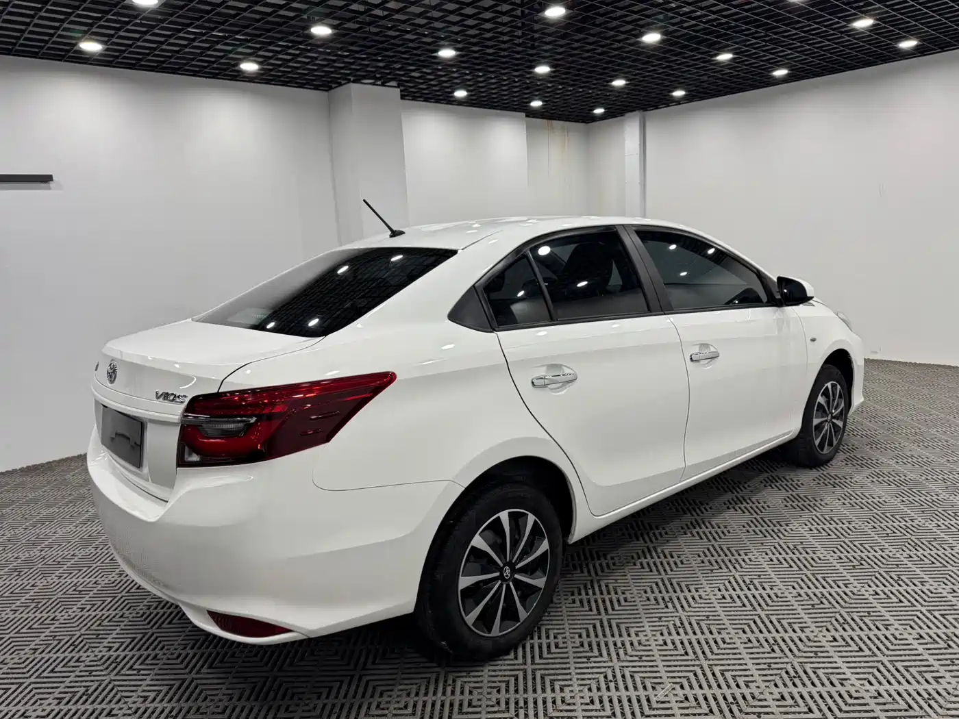 Toyota Vios 2022 1.5L 20th Anniversary Edition фото 7