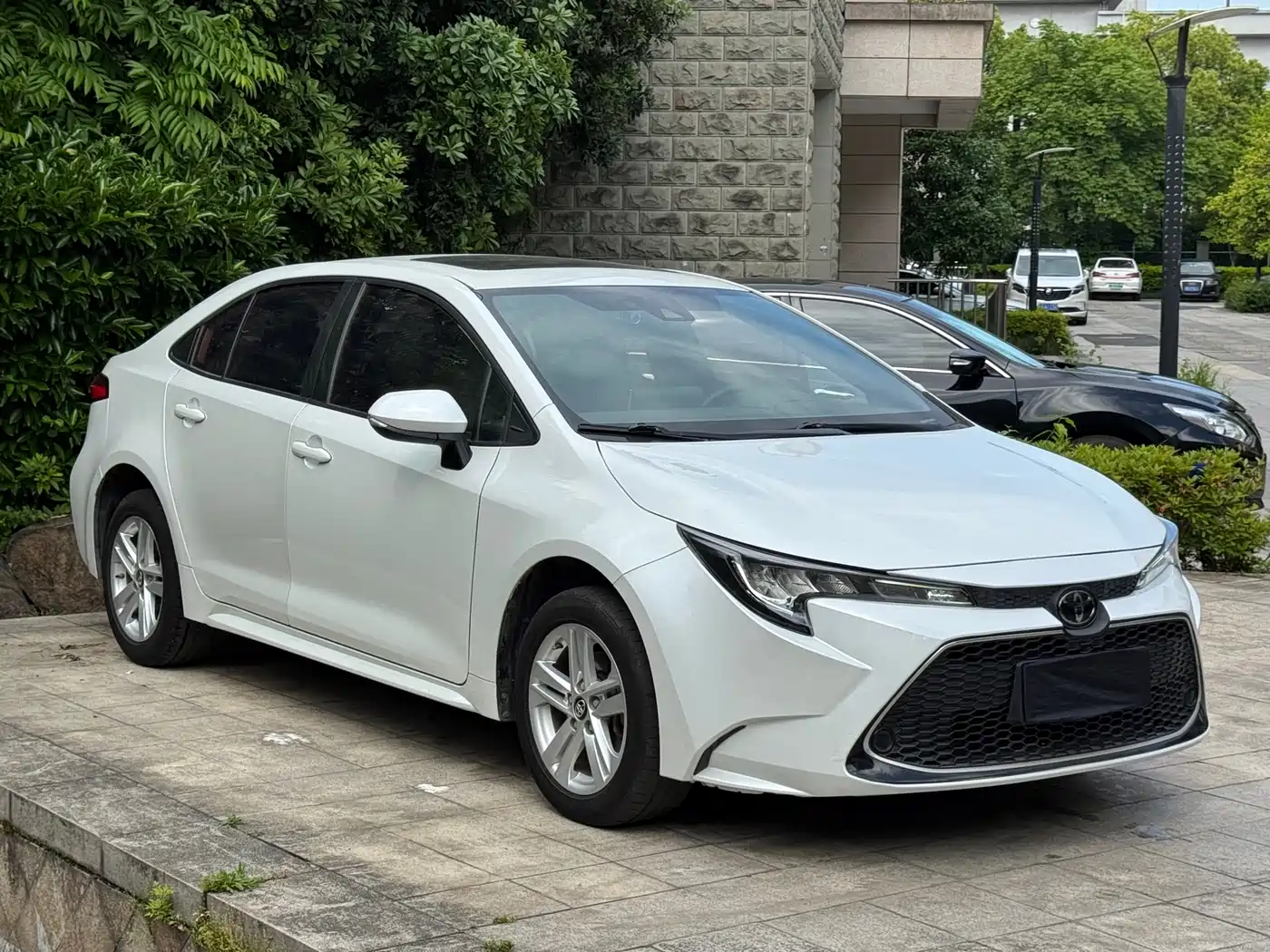 Toyota Levin 2021 185T CVT Luxury Edition фото 3