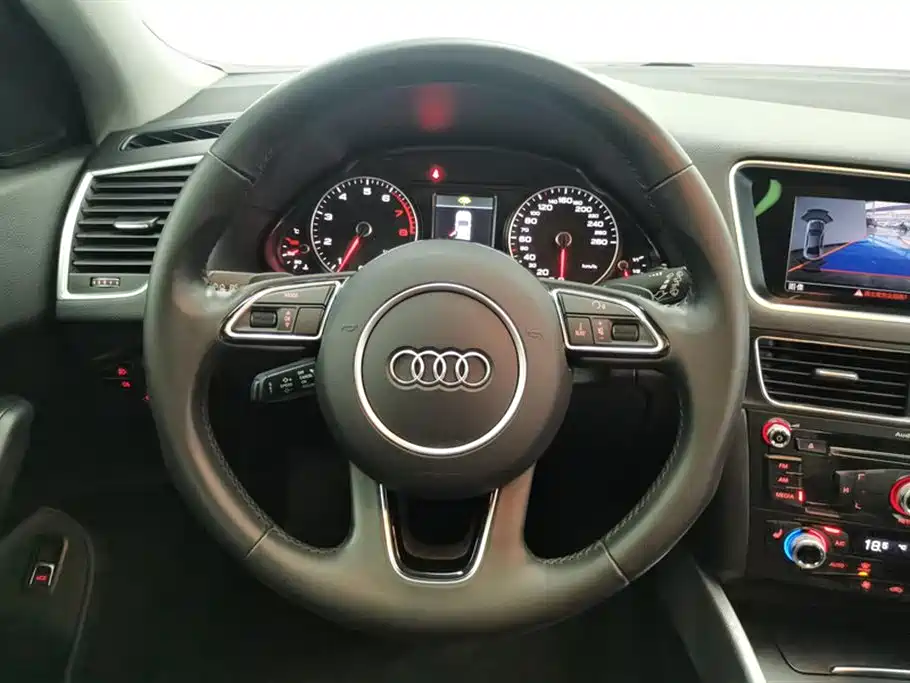 Audi Q5 2017 40 TFSI Technology фото 15