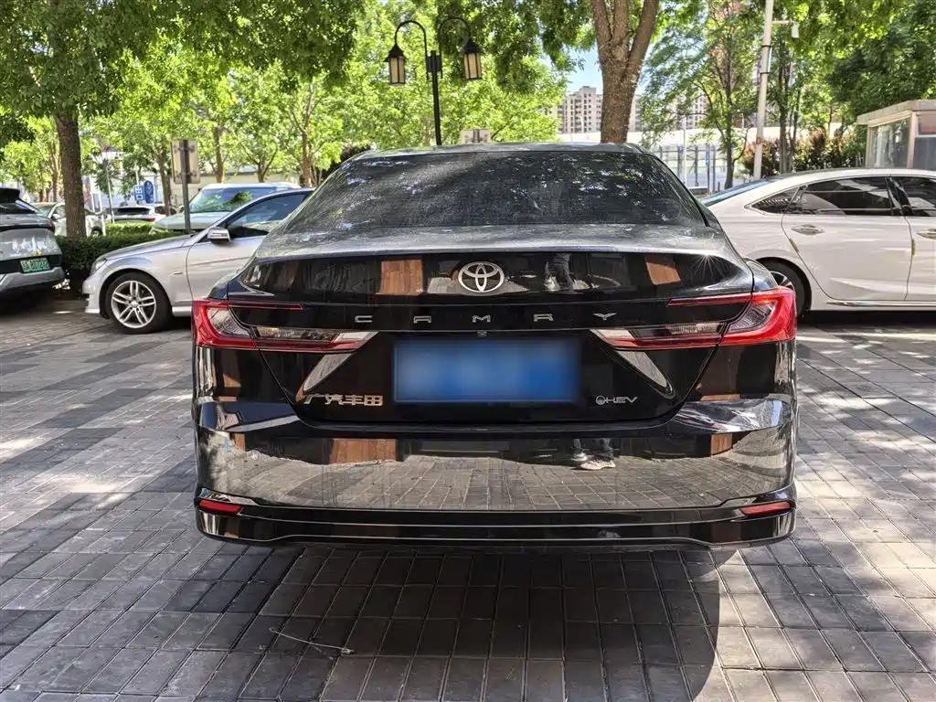 Toyota Camry 2024 Hybrid 2.0HGVP Luxury Edition фото 12