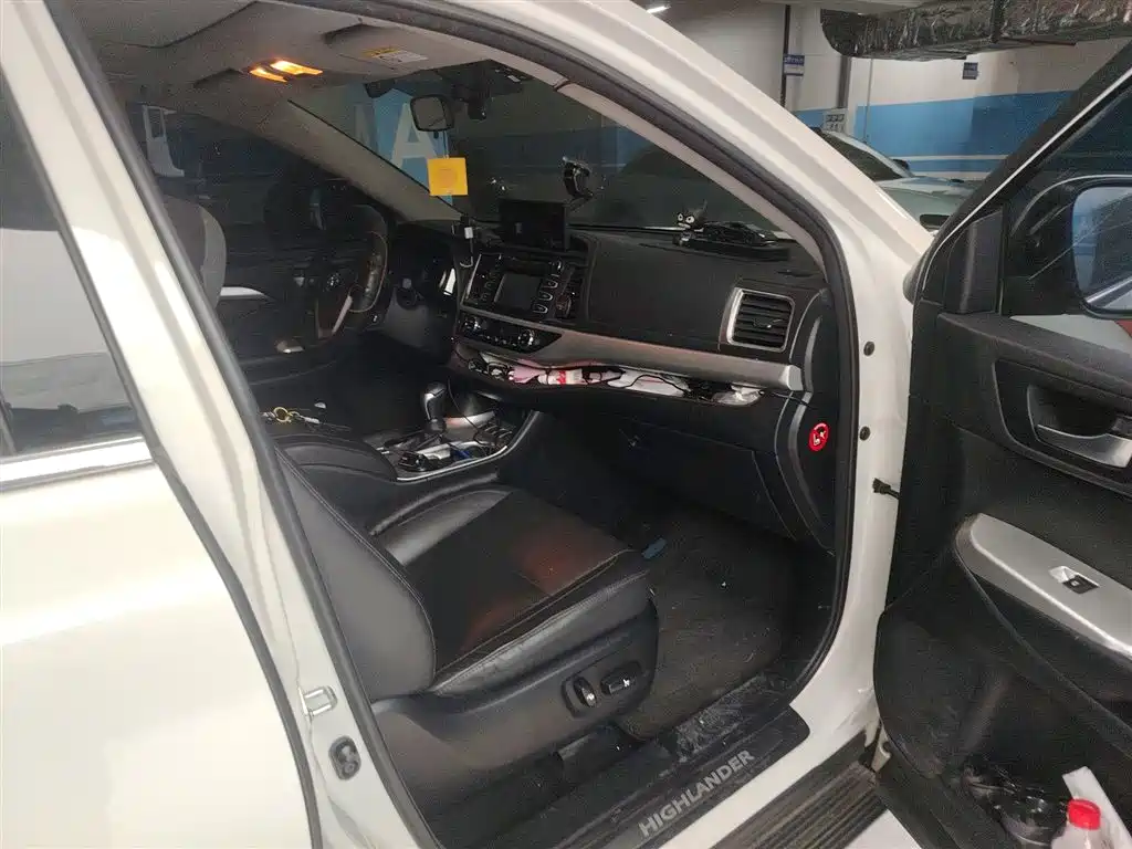 Toyota Highlander 2017 2.0T 4WD Premium 7-Seater фото 20