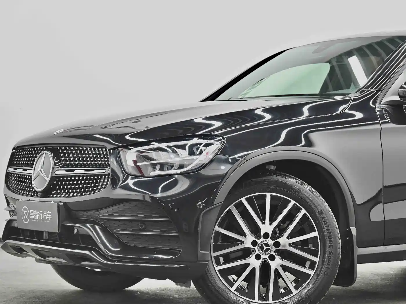 Mercedes-Benz GLC Coupe 2023 Model GLC 260 4MATIC Coupe SUV фото 15