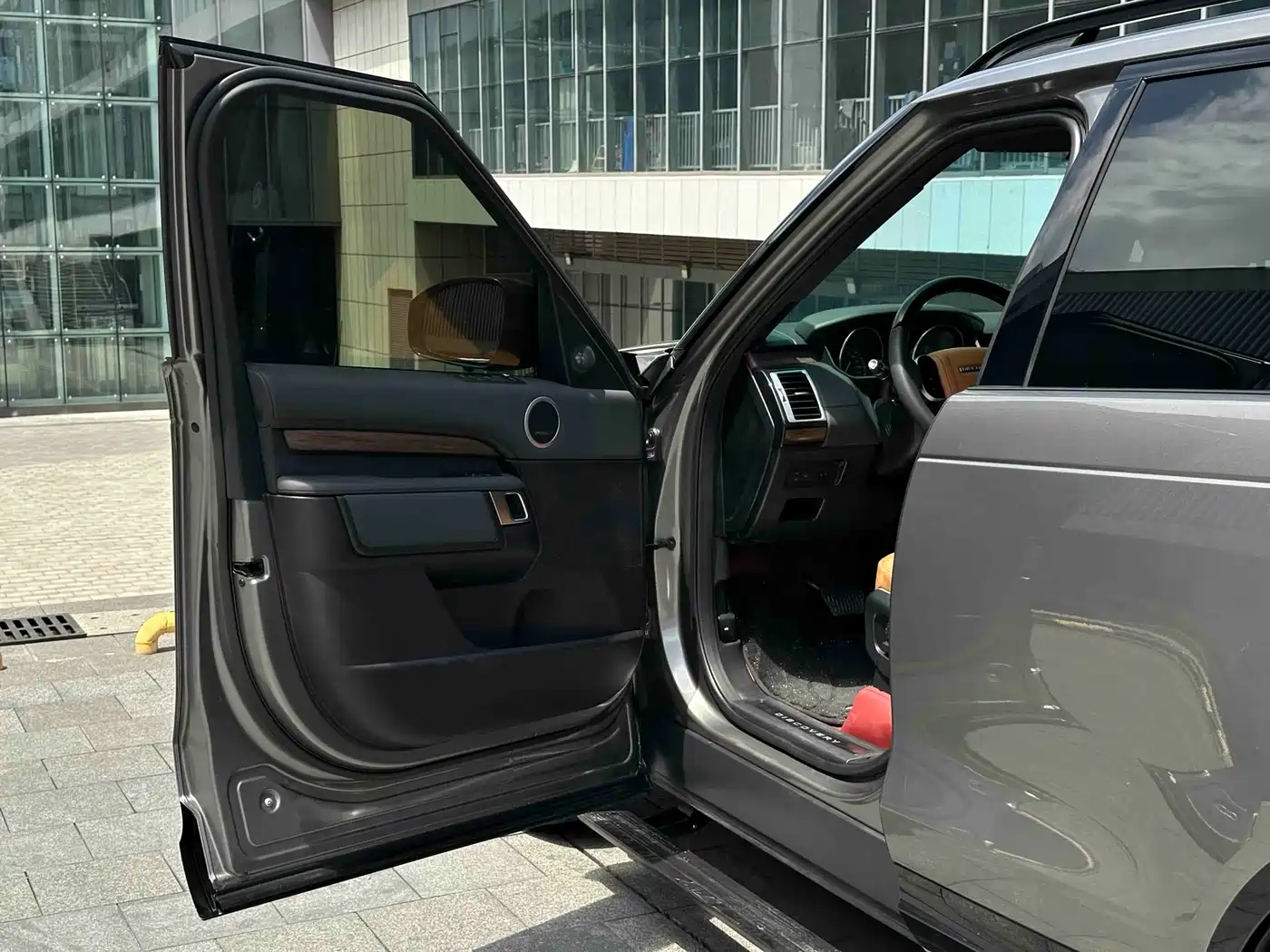Land Rover Discovery 2017 3.0 SC V6 HSE фото 6