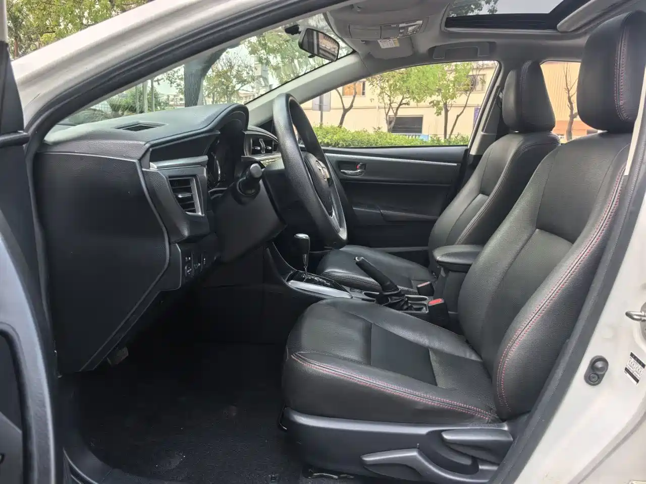 Toyota Levin 2017 1.2T G CVT Elite Edition фото 4