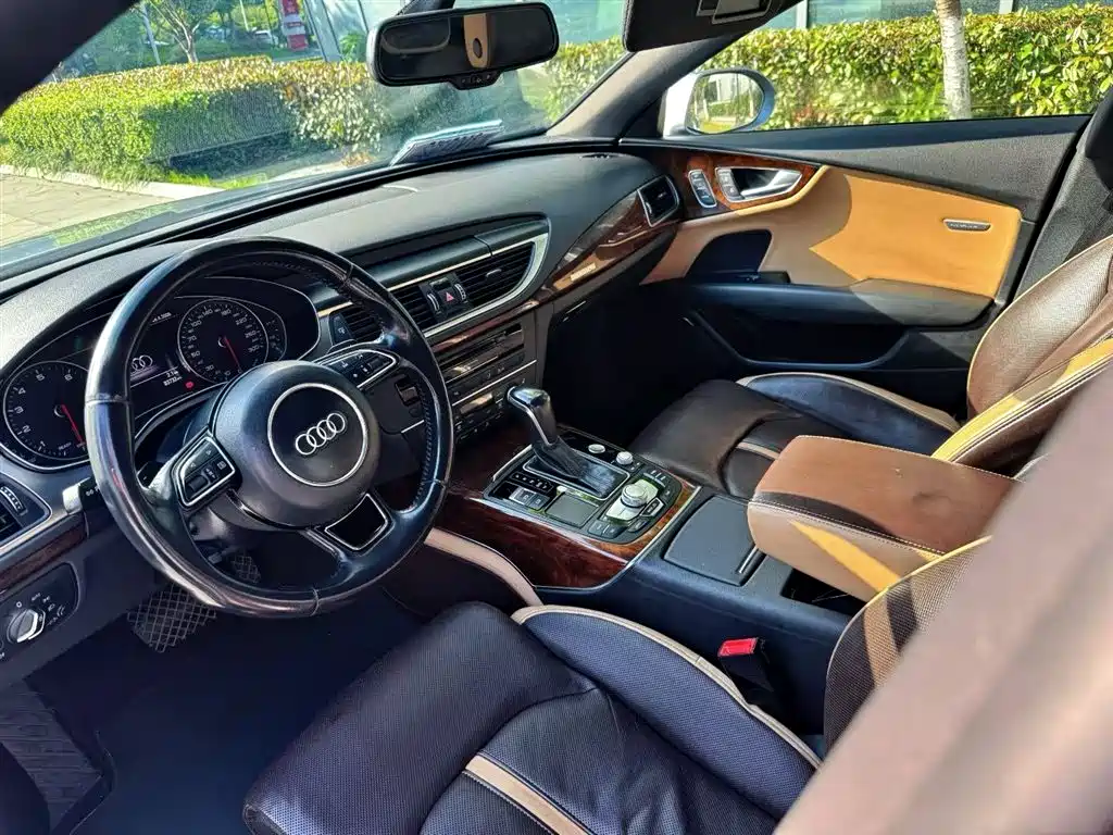 Фото 7 - Audi A7