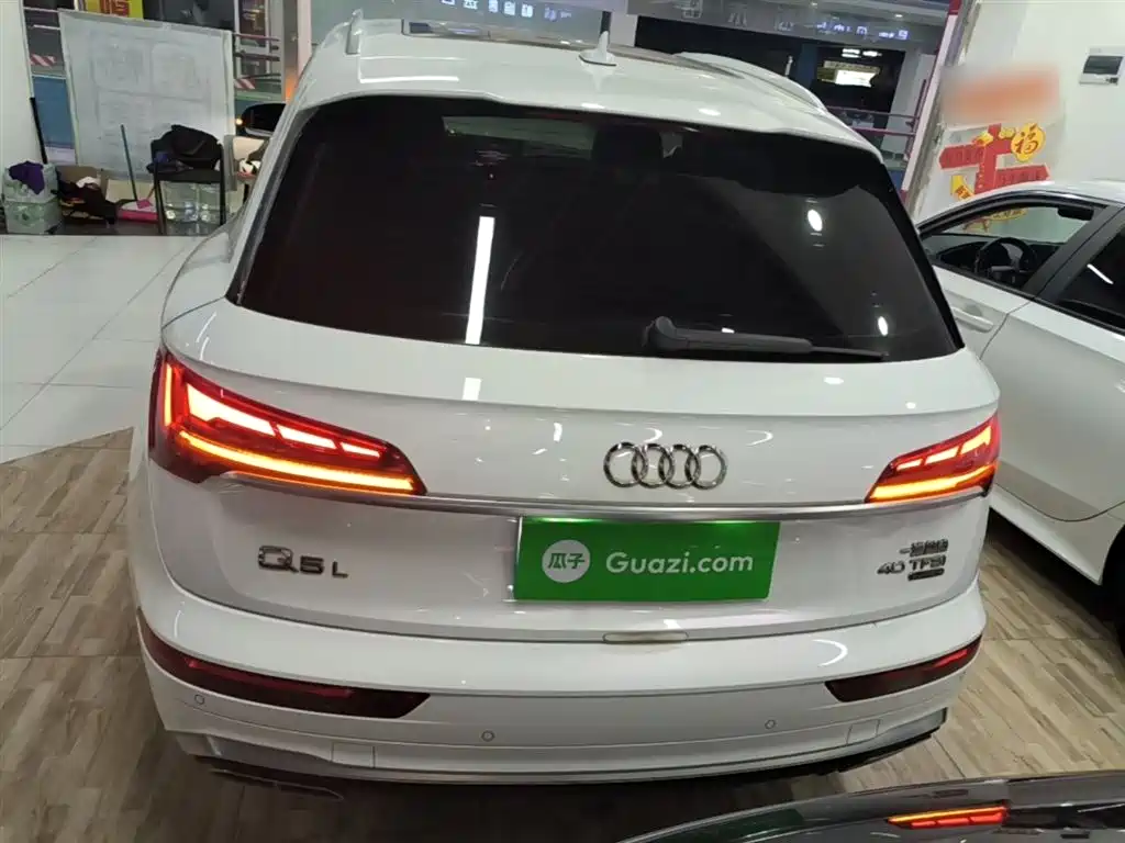Audi Q5L 2022 40T Luxury Dynamic фото 6