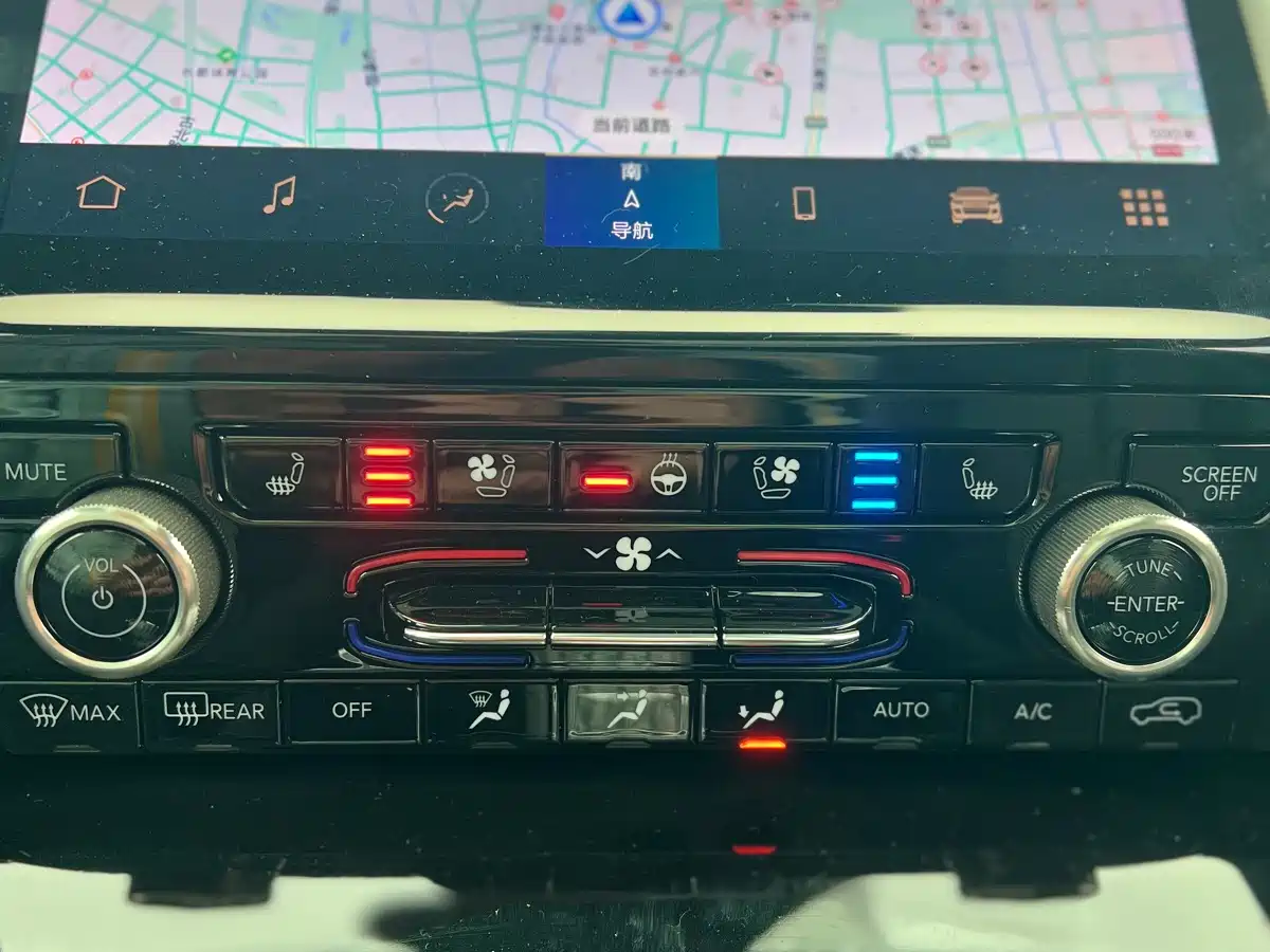 JEEP GRAND CHEROKEE 4XE