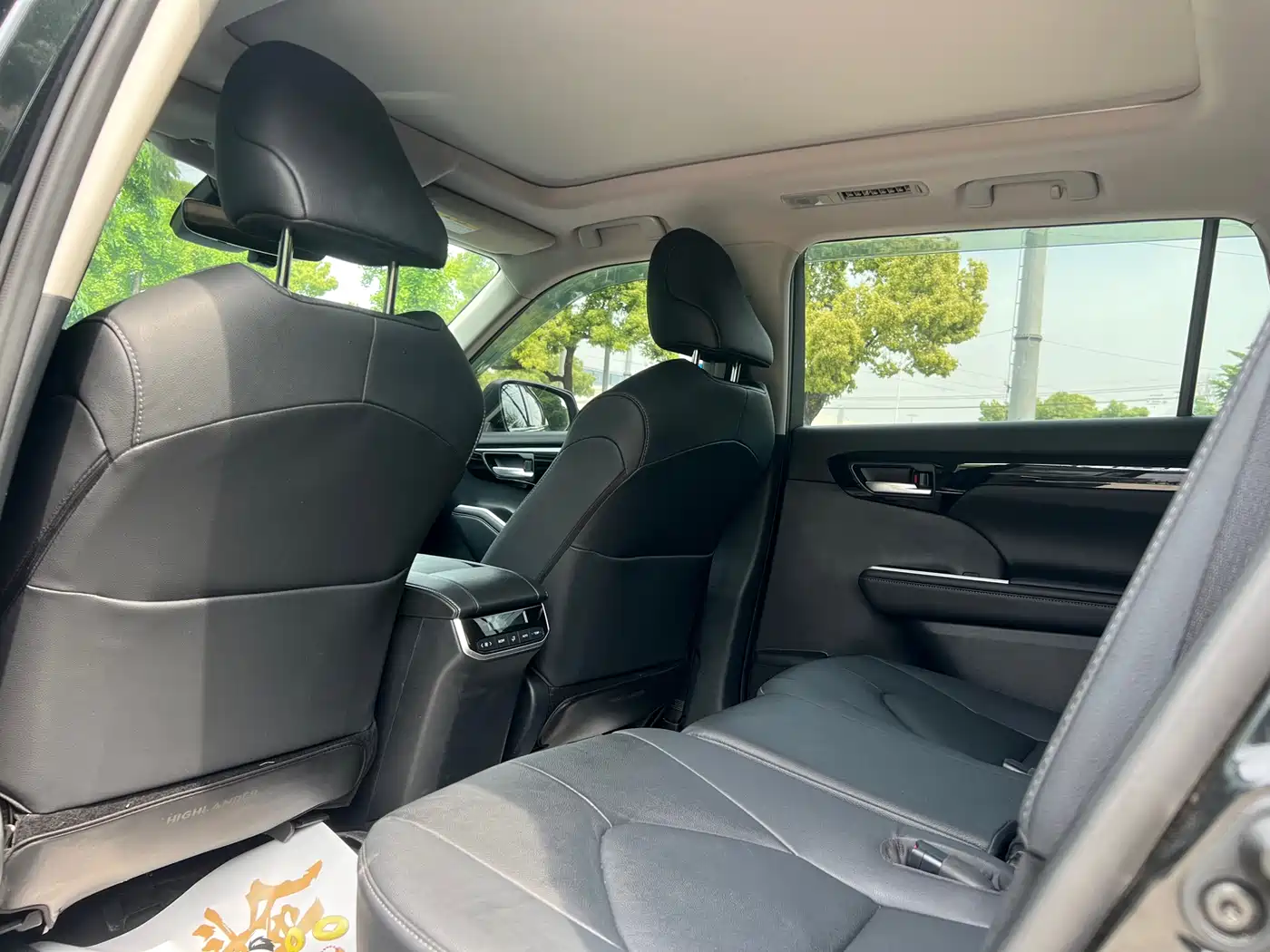 TOYOTA HIGHLANDER