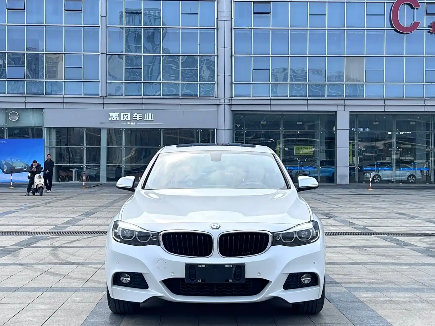 BMW 3 Series GT 2020 320i M Sport Package фото 2