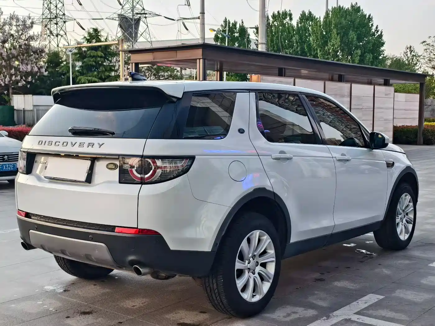 Land Rover Discovery Sport 2018 240PS SE Edition фото 5