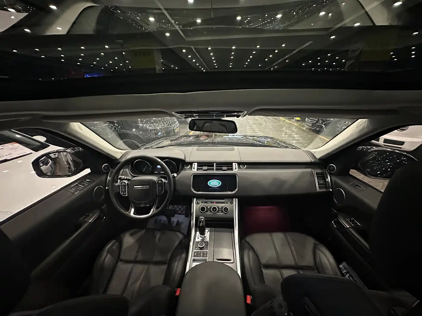 Land Rover Range Rover Sport 2016 Model 3.0 SC V6 SE фото 5