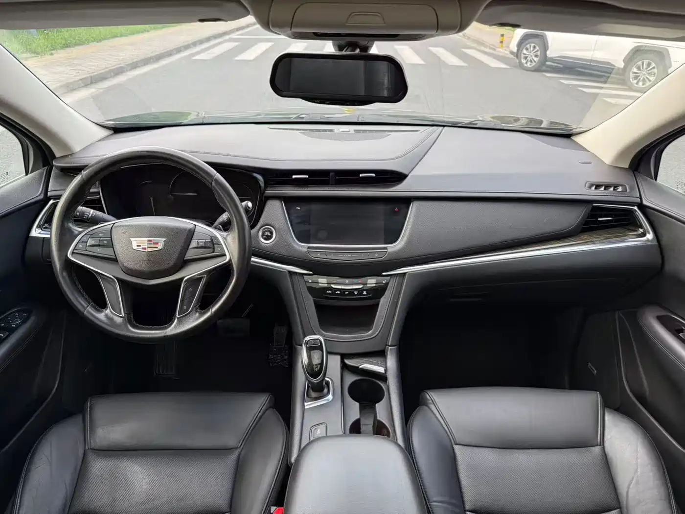 Cadillac XT5 2017 2016 25T Luxury Model