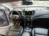 Photo 12 - Hyundai Santa Fe
