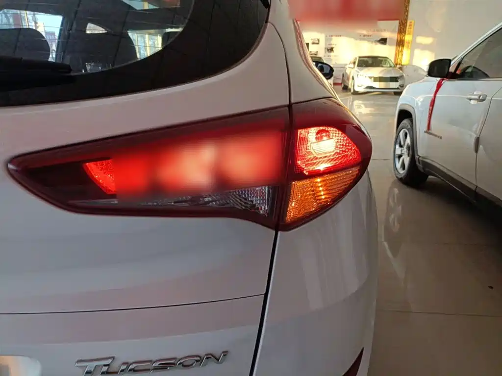 Hyundai Tucson 2018 1.6T DCT 2WD 15th Anniversary Special Edition фото 8