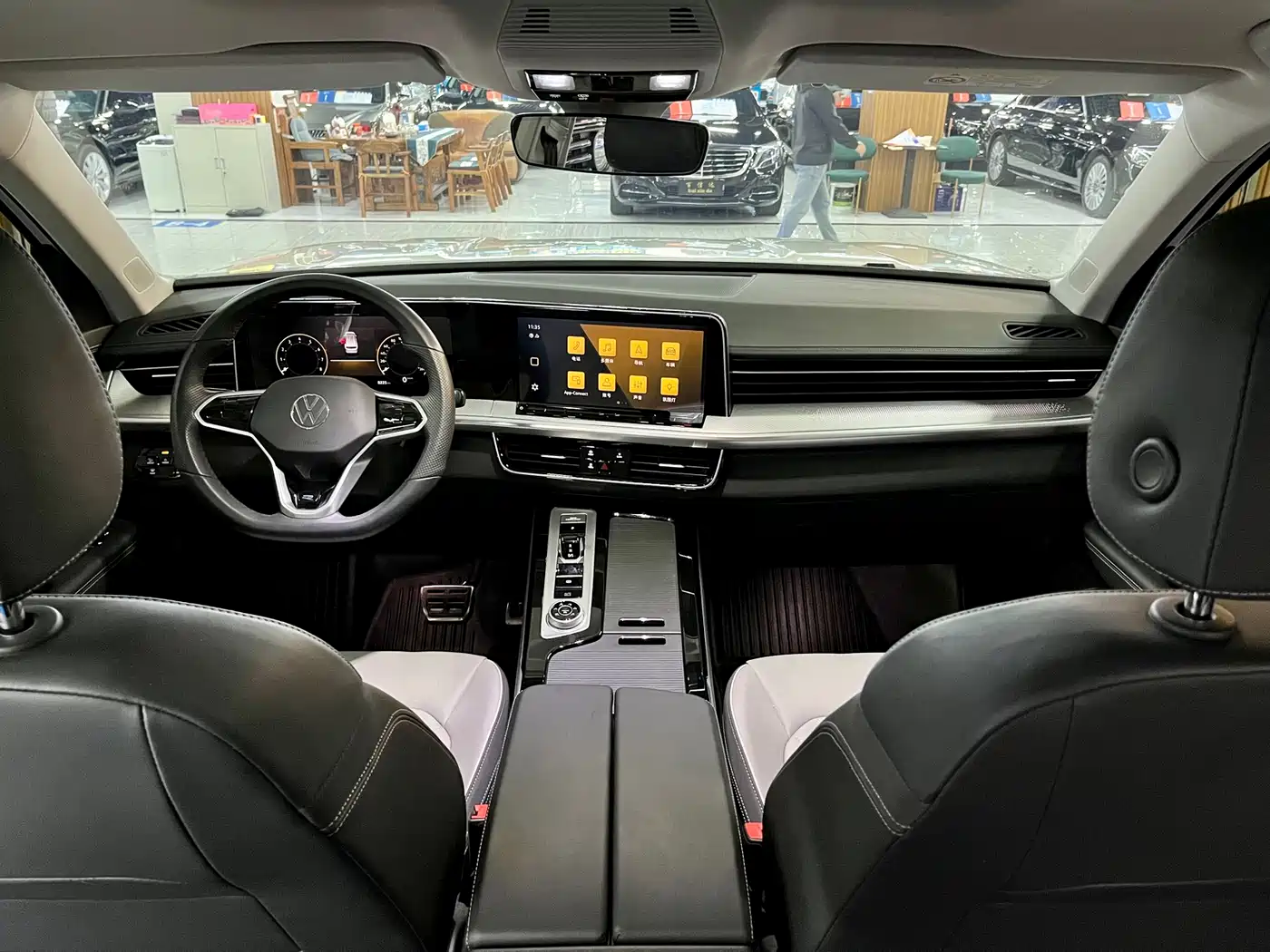 Volkswagen Talagon 2023 380TSI 4WD R-Line Touring Edition фото 13