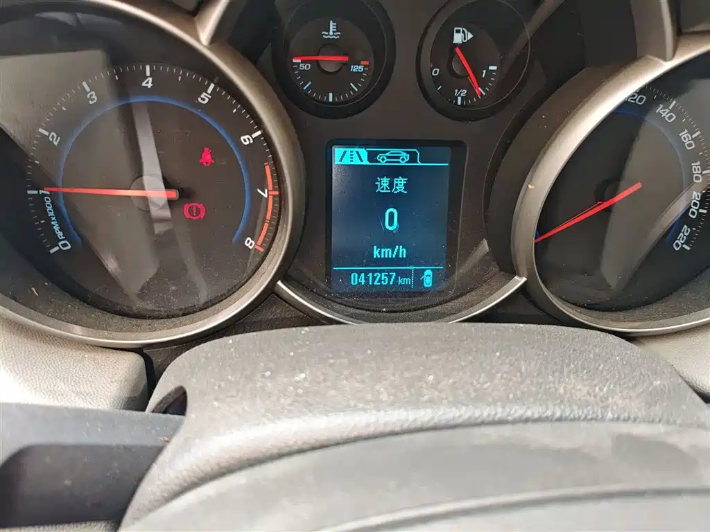 Chevrolet Cruze 2015 1.5L Classic SL MT фото 5