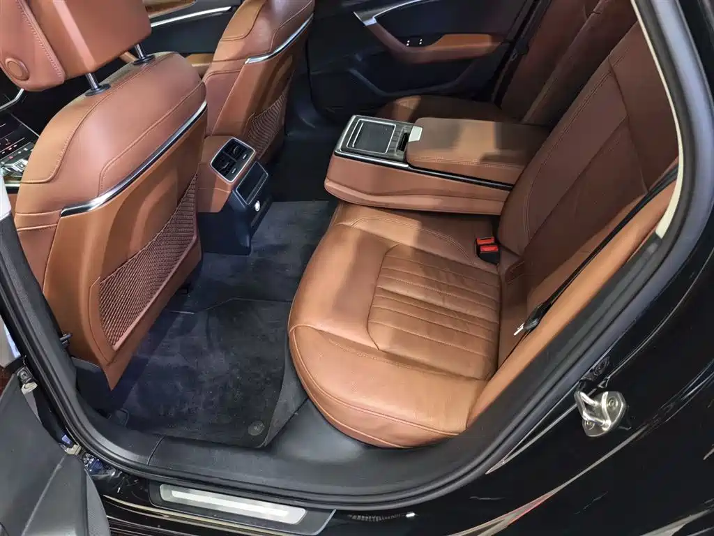 Audi A6L 2019 40 TFSI Luxury Elegance фото 15