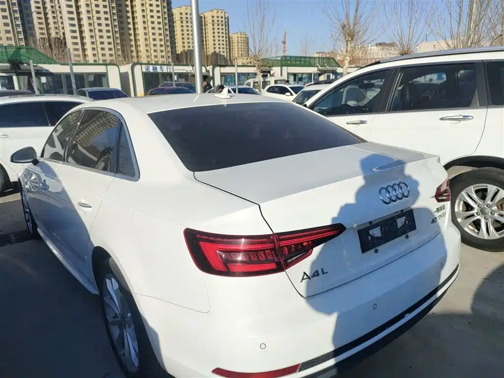 Audi A4L 2018 30th Anniversary 40 TFSI Fashion фото 5