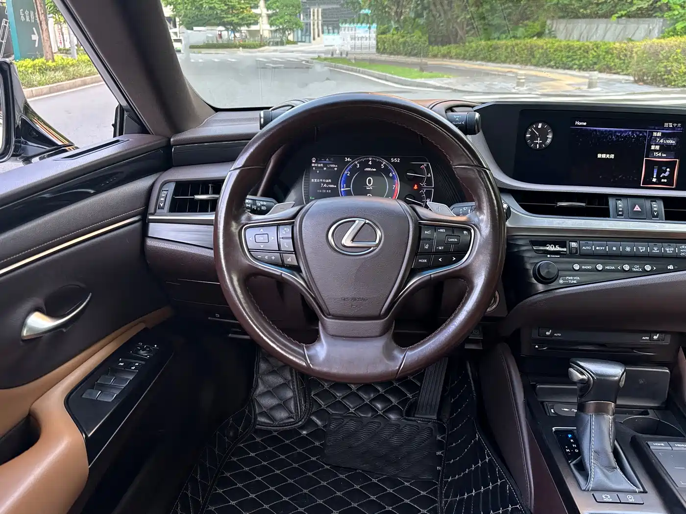 Lexus ES 2020 200 Excellence фото 10