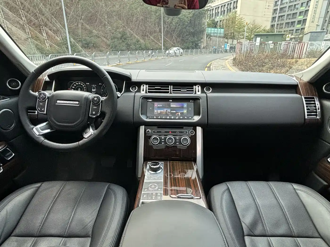 Land Rover Range Rover 2015 3.0 TDV6 Vogue фото 22