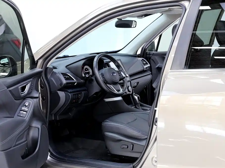Subaru Forester 2021 2.0i Luxury Edition with EyeSight фото 5
