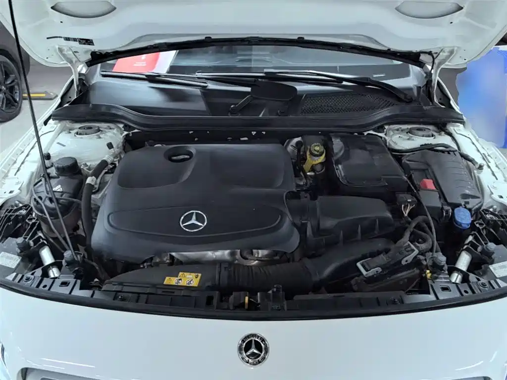 Mercedes-Benz GLA 2018 GLA 200 Dynamic фото 20
