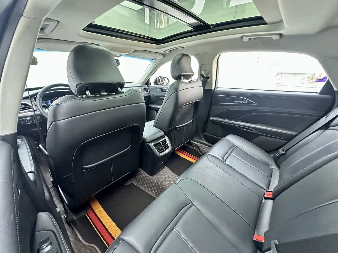 Фото 6 - Ford Taurus