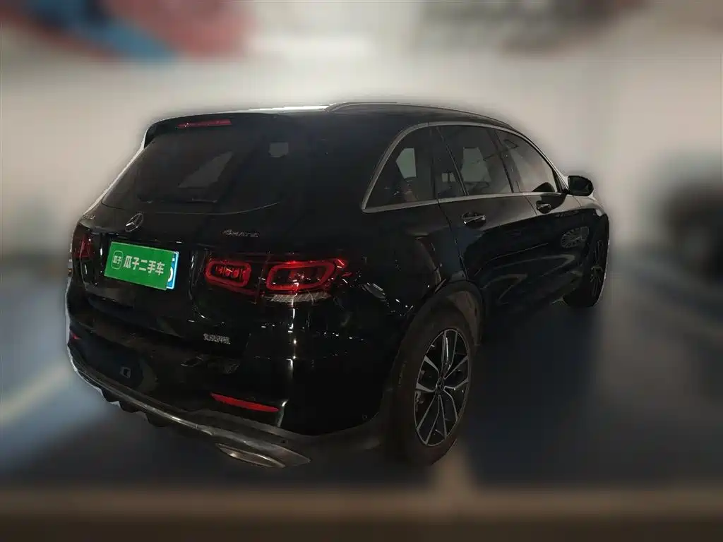 MERCEDES-BENZ GLC