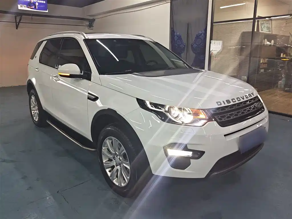 Land Rover Discovery Sport 2019 240PS SE Edition China VI фото 22