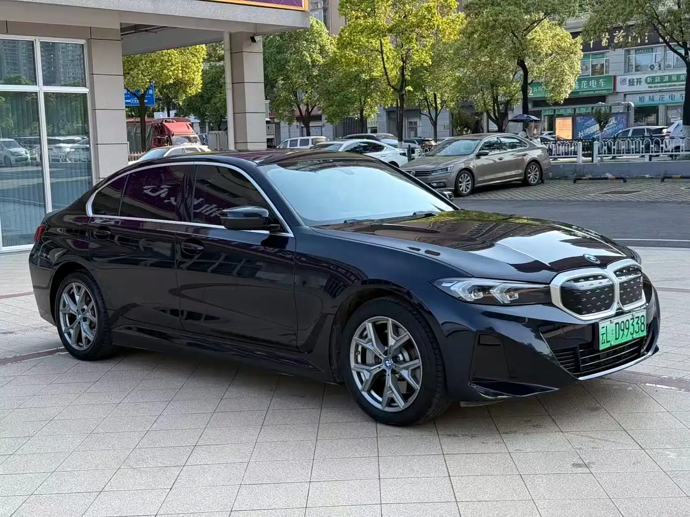 BMW i3 2024 eDrive 35 L фото 3