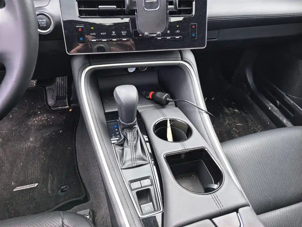 TOYOTA ASIAN DRAGON
